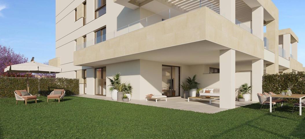 Apartamento con vistas al mar en venta en la zona de Guadalobon, Estepona. Málaga photo 0