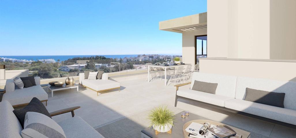 Ático con solárium y vistas al mar en venta en la zona de Guadalobon, Estepona. Málaga photo 0