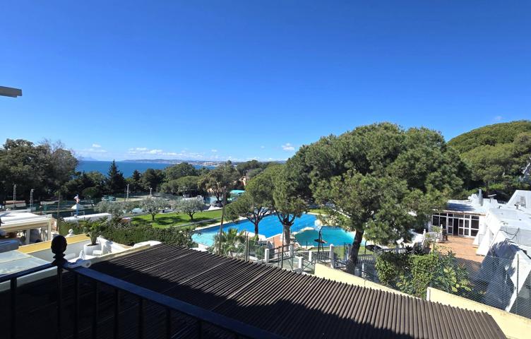 Casa pareada con vistas al mar en venta en zona Seghers, Estepona photo 0