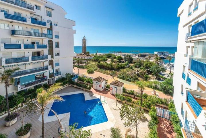 Exclusivo apartamento con vistas al mar en el Puerto Deportivo de Estepona, Málaga photo 0