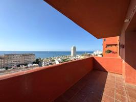 Apartamento con vistas al mar en venta en Puerto de Estepona. Málaga photo 0