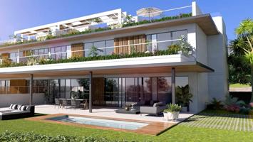 Apartamento de lujo en planta baja con piscina privada en venta en Bahía de Marbella photo 0