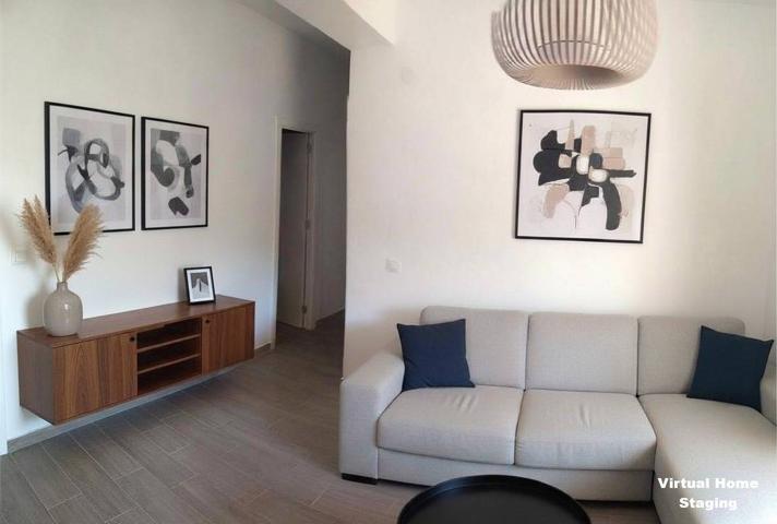 Encanto mediterráneo junto al mar: piso reformado en el corazón del Puerto de Estepona photo 0