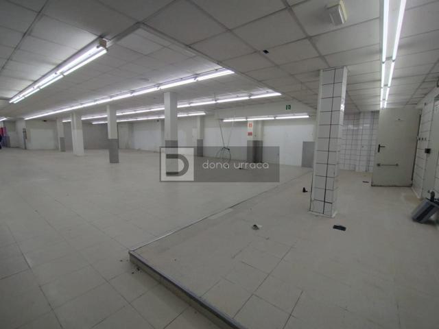 ALQUILER LOCAL COMERCIAL PASEO CORREDERA TUI photo 0