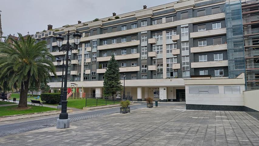 Local en venta en Oviedo de 672 m2 photo 0