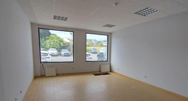 Oficina en venta en Polígono Industrial de Asipo de 1500 m2 photo 0
