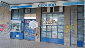 Local en venta en Oviedo de 143 m2 photo 0
