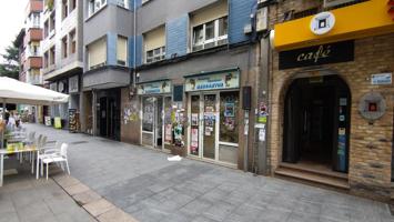Local en venta en Mieres de 207 m2 photo 0