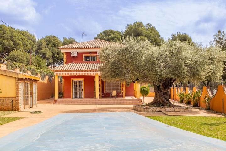 Exclusivo Chalet de Lujo en la Montaña — Donde la Elegancia se Encuentra con la Naturaleza photo 0