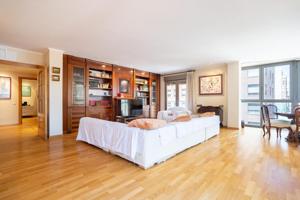 Exclusiva vivienda en pleno corazón de Castellón – Plaza Clavé, esquina Calle Enmedio photo 0