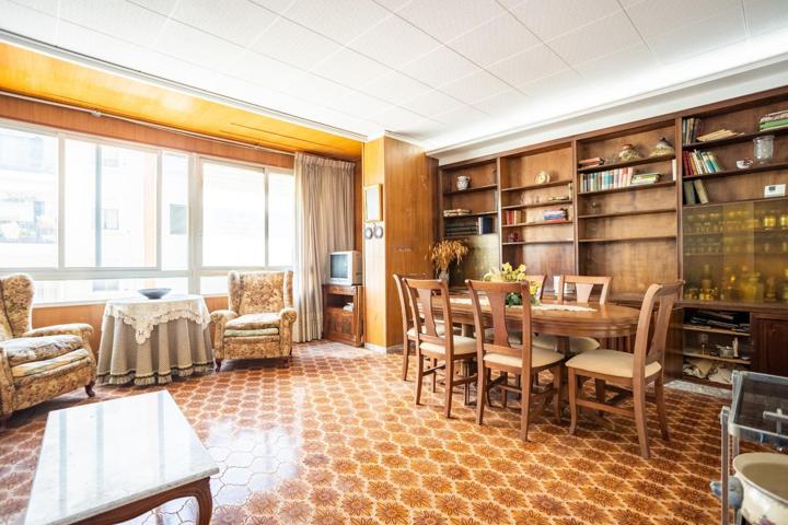 OPORTUNDAD: Amplio y luminoso piso en venta en el corazón de la Vall d’Uixó photo 0