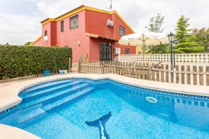 Aqui tienes el chalet que estabas buscando para tu familia!! photo 0