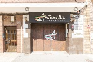 Se vende local comercial antes Restaurante con opción de Conversión a Vivienda photo 0