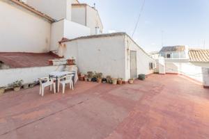 GRAN CASA EN EL CENTRO DE CHIVA. ESPACIO, UBICACIÓN Y POTENCIAL photo 0