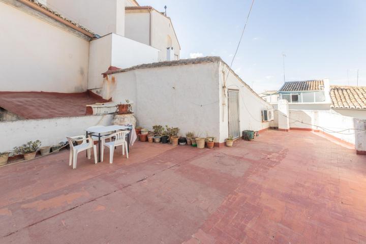 GRAN CASA EN EL CENTRO DE CHIVA. ESPACIO, UBICACIÓN Y POTENCIAL photo 0