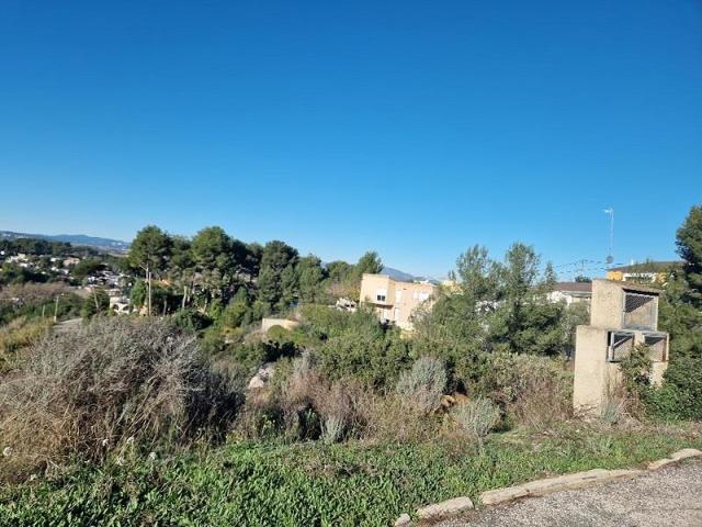 EN CALICANTO(GODELLETA). SOLAR PARA VIVIENDAS AISLADAS O PAREADAS photo 0
