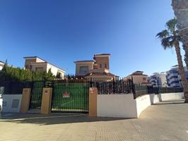 CASA EN RESIDENCIAL LAGOMAR. GUARDAMAR DEL SEGURA photo 0