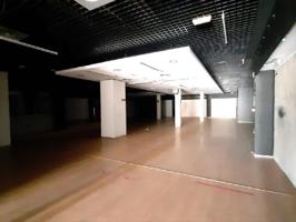 Gran local comercial en Alfara del Patriarca (Valencia) photo 0