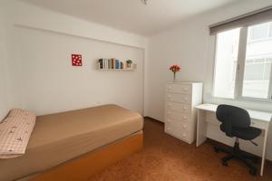 ¡PISO EN VENTA EN MONCADA! photo 0
