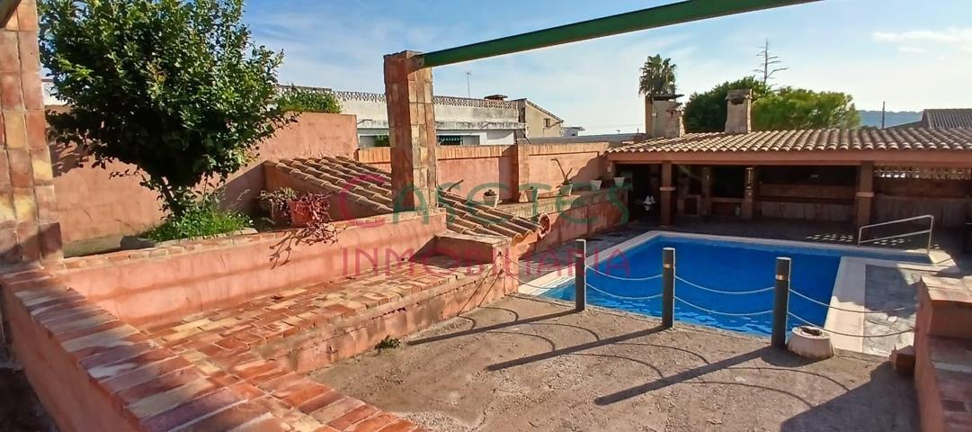 CHALET CON PISCINA EN MONSERRAT photo 0