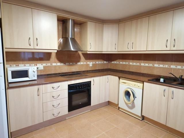 ¡¡OPORTUNIDAD!! Piso con garaje en Monserrat photo 0