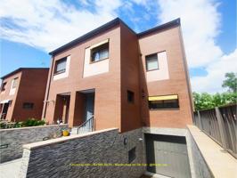 CASA DE 170 M2, DEL 2007 photo 0