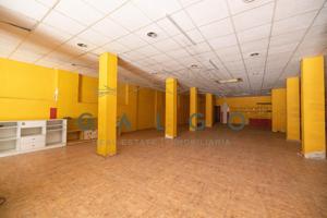 Comprar local comercial en Burjassot photo 0