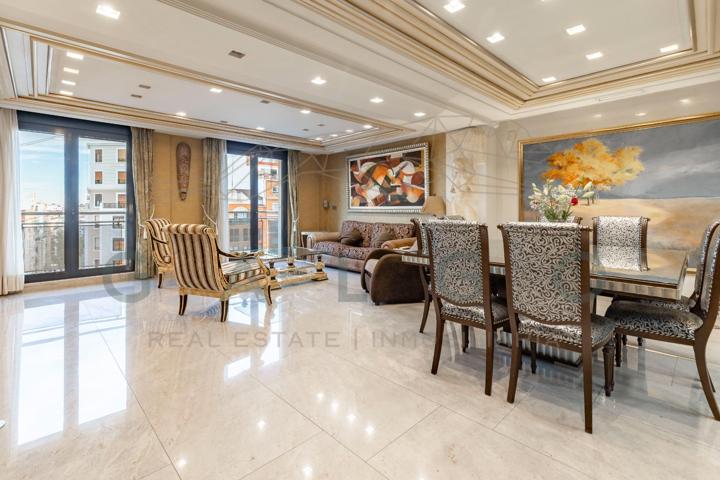 PISO PARA ENTRAR A VIVIR, CON DOS PLAZAS DE GARAJE Y TRASTERO EN GRAN VIA GERMANIAS photo 0