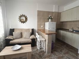 SE ALQUILA APARTAMENTO DE DOS DORMITORIOS CERCA DEL PUERTO photo 0