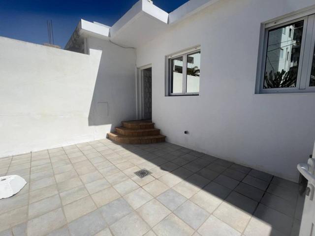 VENDO ACOGEDOR PAREADO EN PLAYA LAS MARINAS 1,5KM DE DENIA photo 0