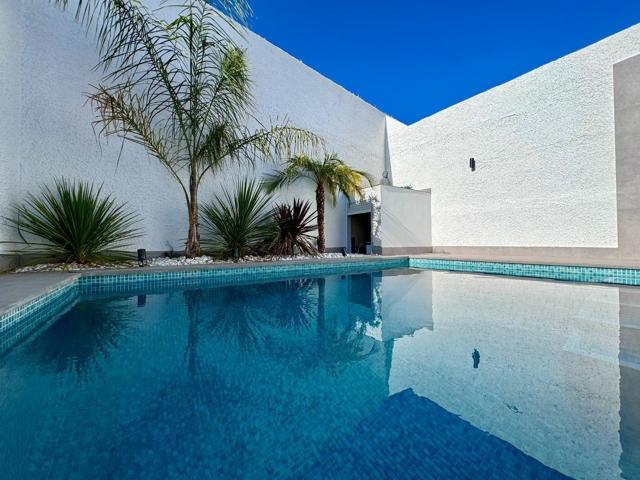 Vivienda de ensueño! Totalmente reformada, con una amplia terraza y patio con piscina privada photo 0