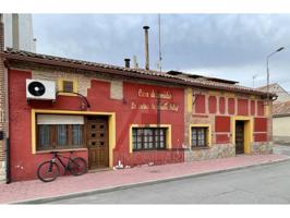 Edificio en venta en Nava de La Asunción photo 0