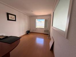 VENTA OFICINA CENTRO DE ALGECIRAS photo 0