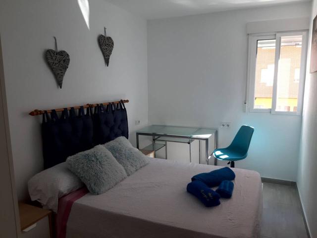 Piso en alquiler en la Malva-Rosa photo 0