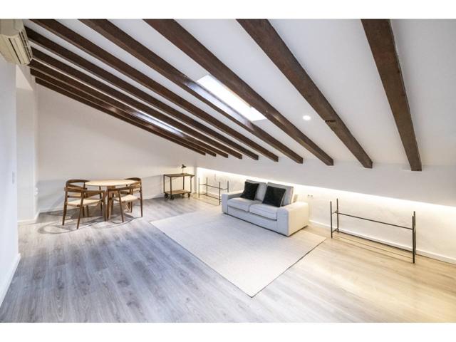 buhardilla en alquiler en Ruzafa photo 0