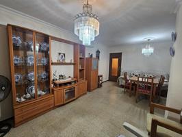 Piso en venta en calle Manuel Fal Conde photo 0