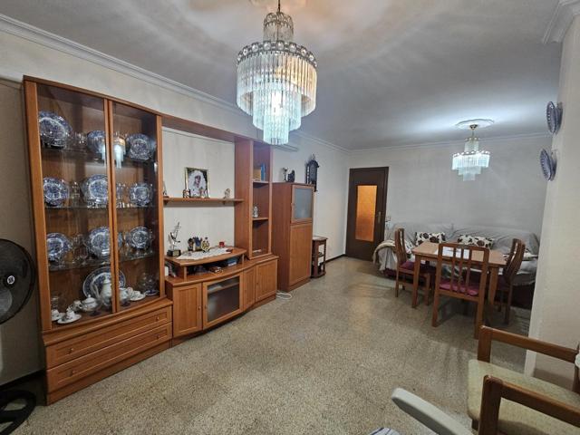 Piso en venta en calle Manuel Fal Conde photo 0