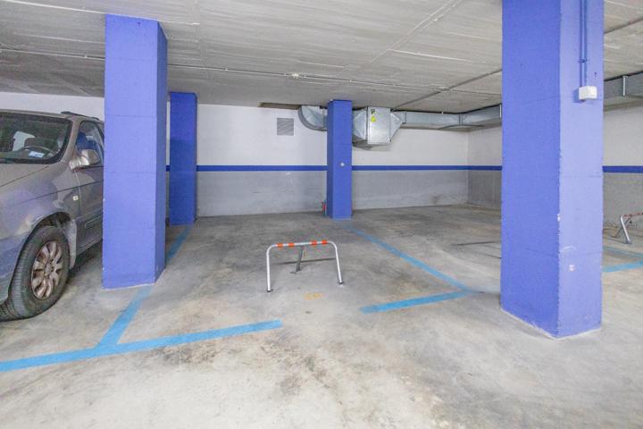 Plaza de parking en Ronda Ibérica photo 0