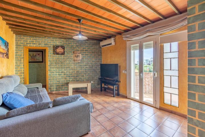 Piso con terraza privada en Les Roquetes – Les Llunes photo 0