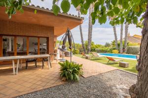 Un oasis privado en la exclusiva zona del Tenis de Vilanova photo 0