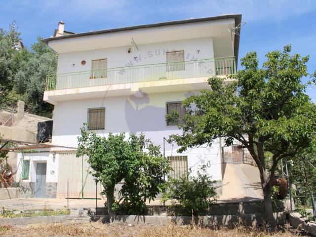 Piso En venta en Alpujarra De La Sierra photo 0