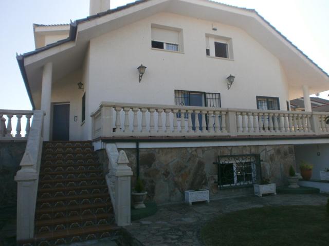 Se vende chalet individual en El Sotillo photo 0