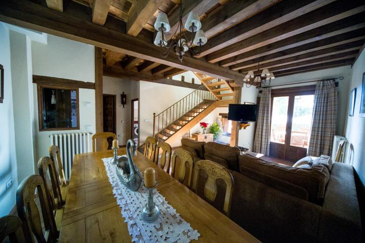 FANTASTICA CASA DE ALQUILER EN PEDRAZA photo 0