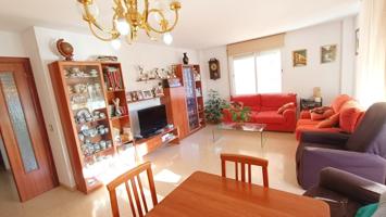 Piso En venta en Lloreda, Badalona photo 0