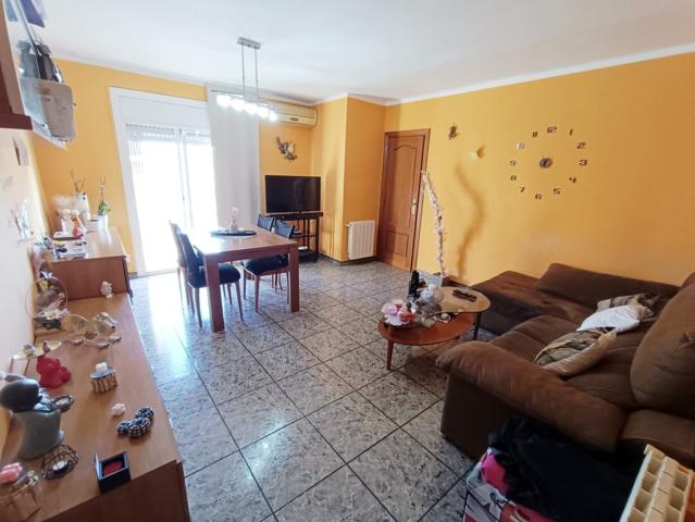 Piso En venta en Santo Cristo, Badalona photo 0