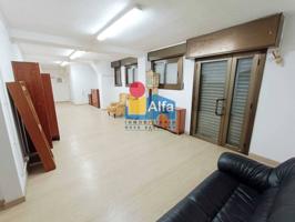 Local En venta en Lloreda, Badalona photo 0