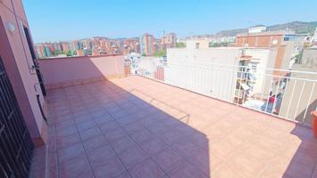 Piso En venta en Sant Crist, Badalona photo 0