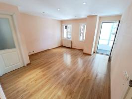 Piso En venta en Lloreda, Badalona photo 0