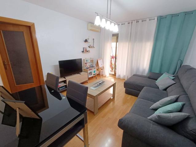 Piso En venta en Santo Cristo, Badalona photo 0