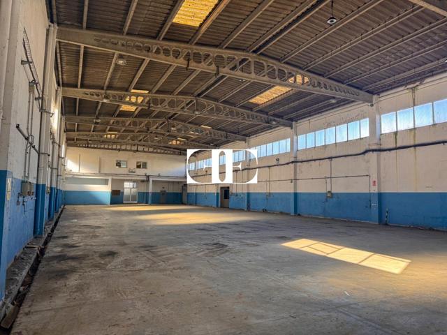 Nave en alquiler en Vigo - Ideal para logística, almacén o actividad industrial photo 0